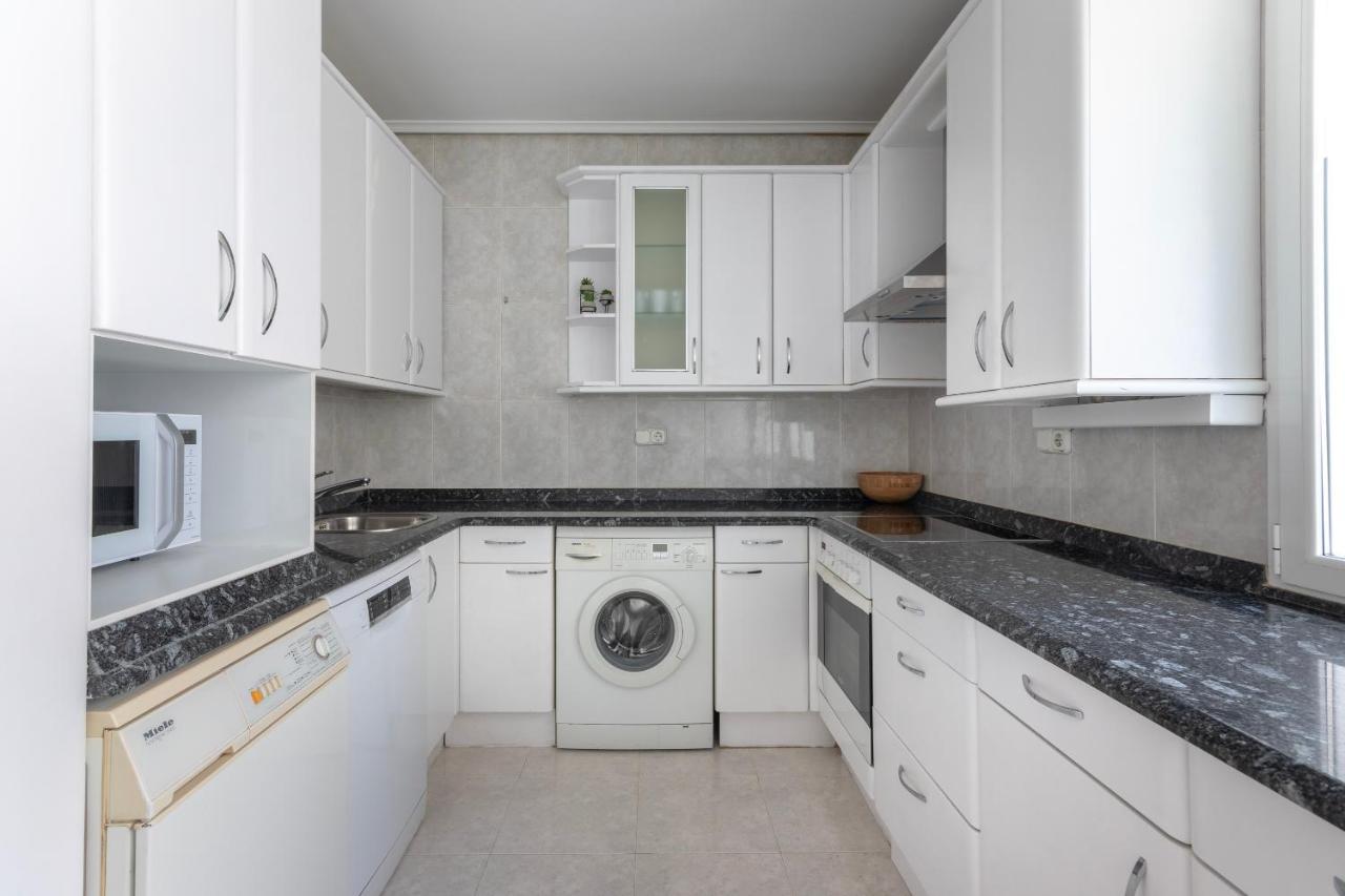 Akomodat En Apartamento En El Centro De Bilbao Con Parking Luaran gambar