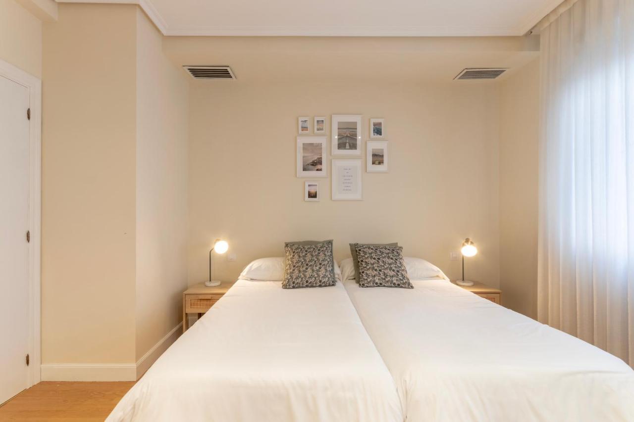 Akomodat En Apartamento En El Centro De Bilbao Con Parking Luaran gambar